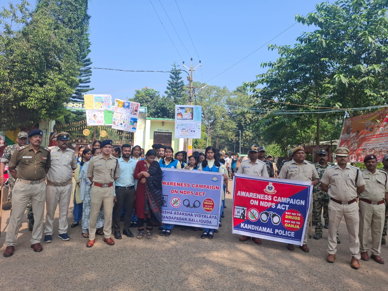 କନ୍ଧମାଳ ପୋଲିସ ପକ୍ଷରୁ ନିଶା ନିବାରଣ ସଚେତନତା ଶୋଭାଯାତ୍ରା