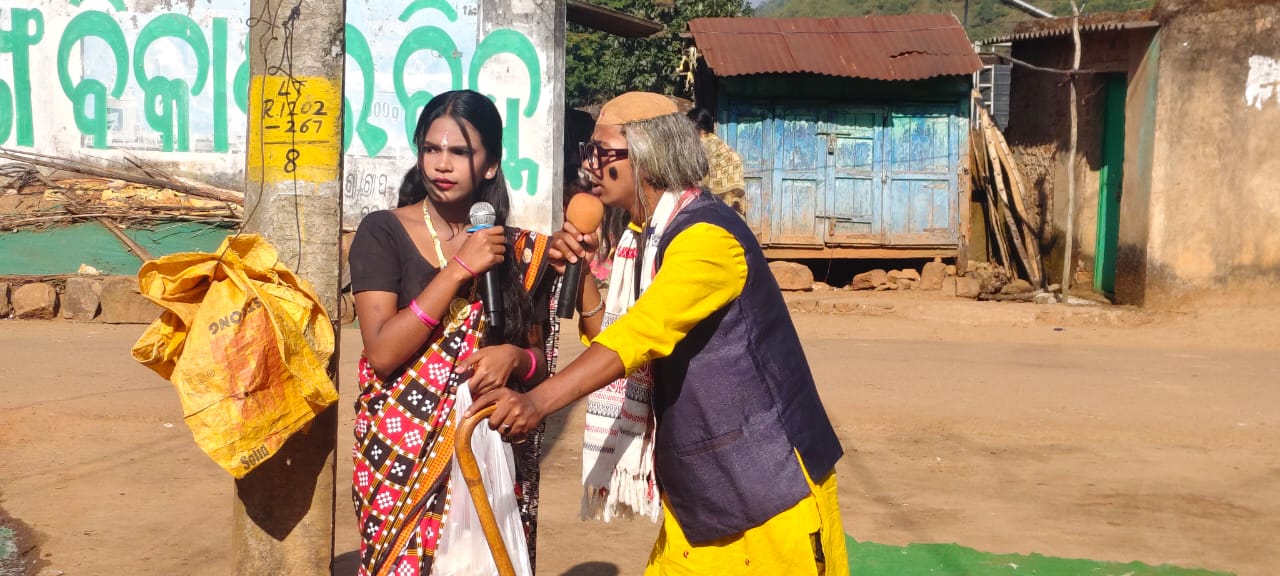 ପ୍ଲାଷ୍ଟିକ ଓ ଜରି ପଲିଥିନ ବର୍ଜନ ପାଇଁ ପଥପ୍ରାନ୍ତ ନାଟକ ମାଧ୍ୟମ ରେ ଜନ ସଚେତନତା