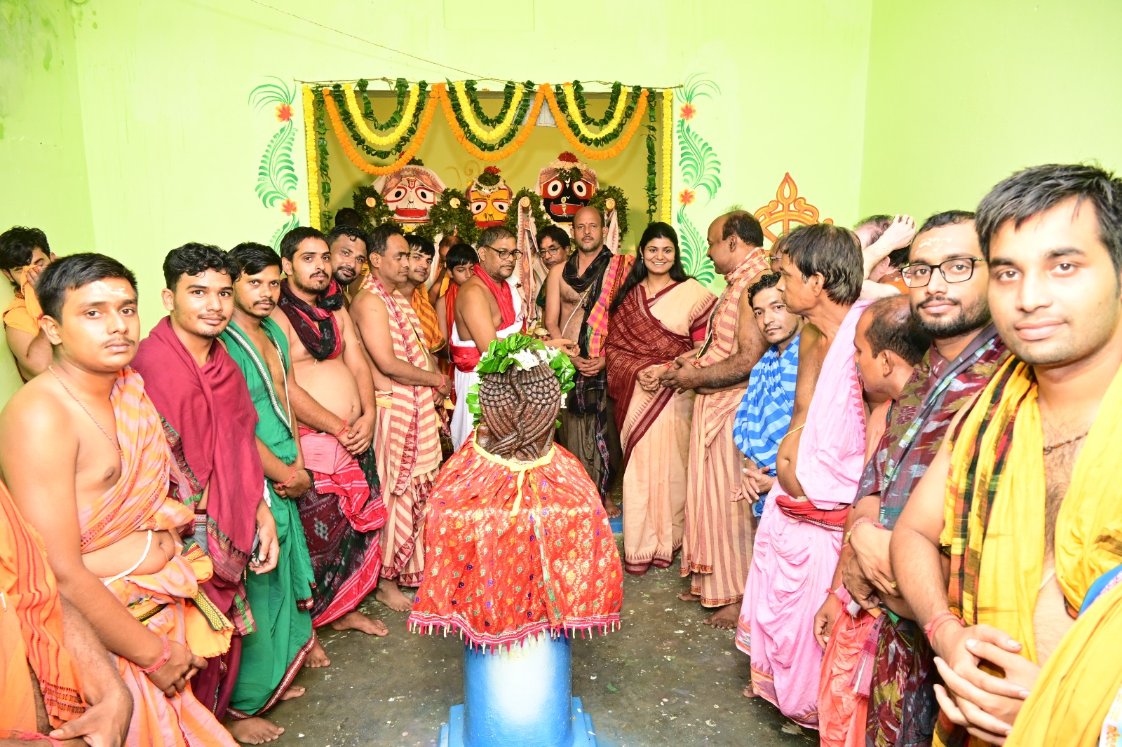 ଝିପିଝିପି ବର୍ଷା ମଧ୍ୟରେ ବାଲିଗୁଡ଼ାରେ ମହାସମାରୋହରେ ପାଳିତ ହେଲା ରଥଯାତ୍ରା 3 ଝିପିଝିପି ବର୍ଷା ମଧ୍ୟରେ ବାଲିଗୁଡ଼ାରେ ମହାସମାରୋହରେ ପାଳିତ ହେଲା ରଥଯାତ୍ରା