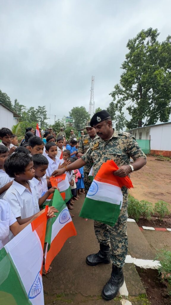 ମିଗୁନପଦରରେ ବିଏସଏଫ୍ ପକ୍ଷରୁ ସ୍ୱାଧୀନତା ଦିବସ ଓ ହୀରକ ଜୟନ୍ତୀ ଉତ୍ସବ ପାଳିତ 3 ମିଗୁନପଦରରେ ବିଏସଏଫ୍ ପକ୍ଷରୁ ସ୍ୱାଧୀନତା ଦିବସ ଓ ହୀରକ ଜୟନ୍ତୀ ଉତ୍ସବ ପାଳିତ