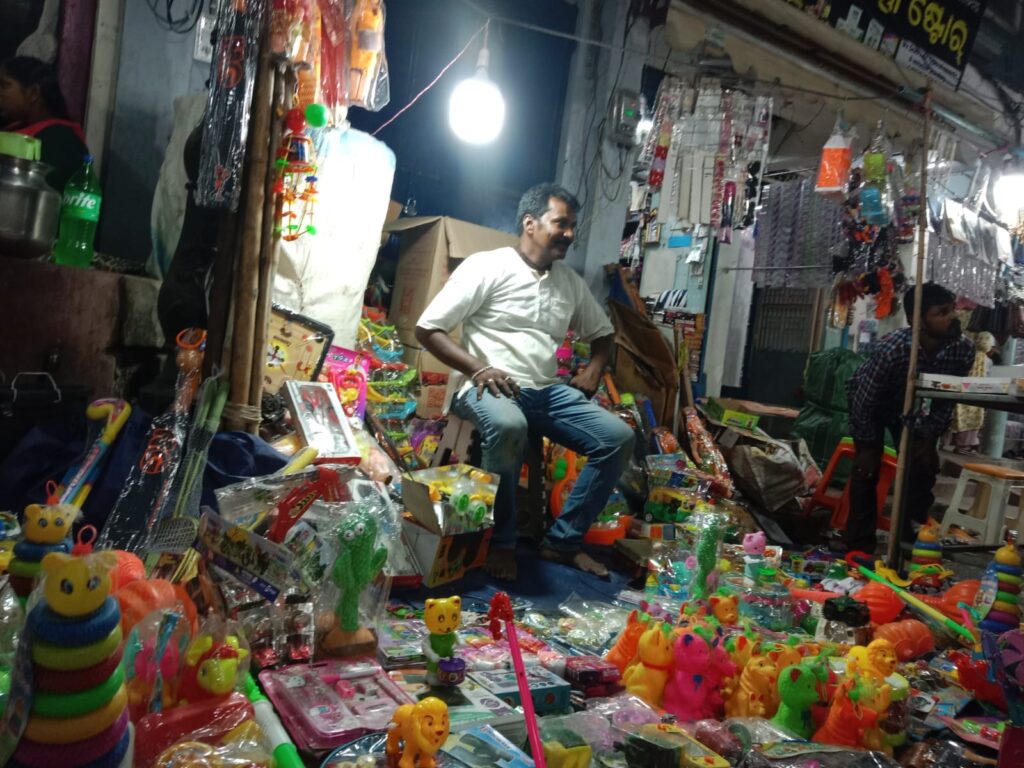 ବ୍ରହ୍ମପୁର କଣ୍ଢେଇ ଯାତ୍ରା–୨୦୨୬: ଖେଳନା ବଜାରରେ ଜମିଲା ଭିଡ଼