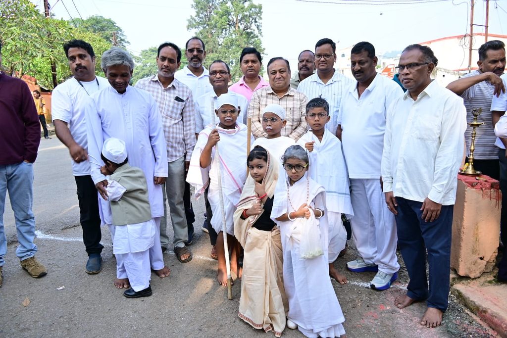 ବାଲିଗୁଡ଼ାରେ ଗାନ୍ଧୀ ଓ ଶାସ୍ତ୍ରୀ ଜୟନ୍ତୀ ପାଳିତ : ଶୋଭାଯାତ୍ରାରେ ଦେଶପ୍ରେମର ବାର୍ତା