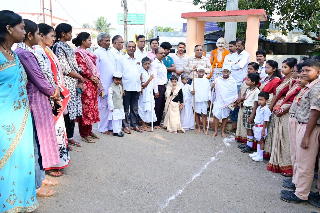 ବାଲିଗୁଡ଼ାରେ ଗାନ୍ଧୀ ଓ ଶାସ୍ତ୍ରୀ ଜୟନ୍ତୀ ପାଳିତ : ଶୋଭାଯାତ୍ରାରେ ଦେଶପ୍ରେମର ବାର୍ତା